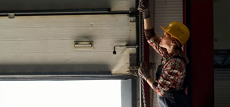Addressing Common Garage Door Stoppage Issues in Rosamond, CA